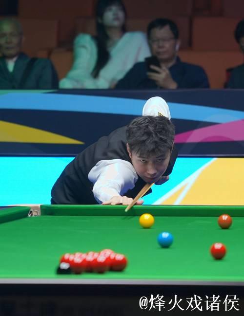 赵心童6-1轻取布朗 晋级斯诺克国际锦标赛第二轮 赵心童6-1轻取布朗 晋级斯诺克国际锦标赛第二轮